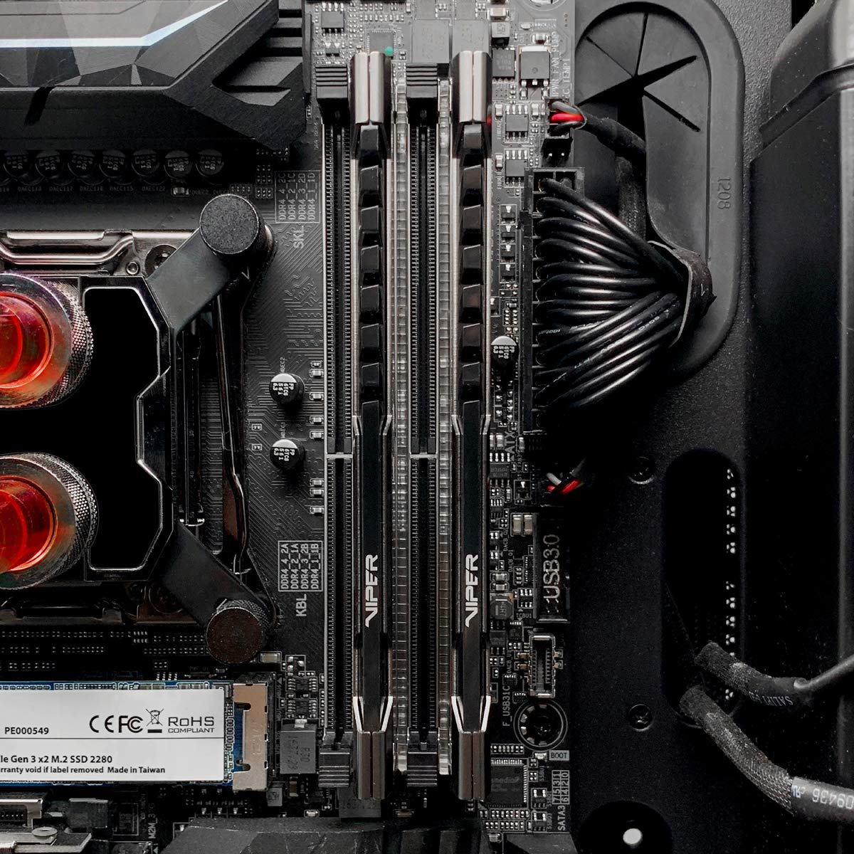 DDR4 RAM 16GB 3600MHz Desktop Memory T783