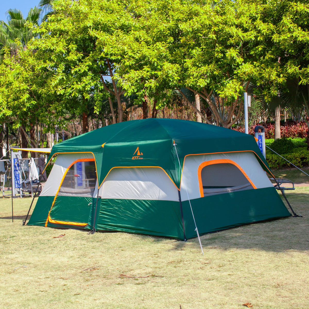 Extra Large 8-14 Person Cabin Tent V78399